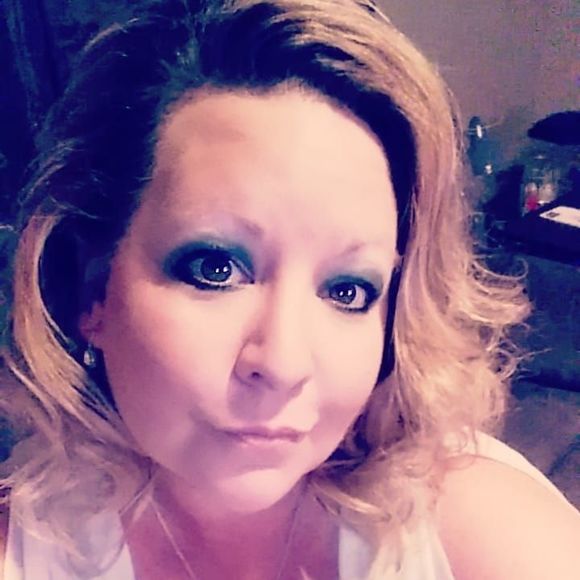 Meet your Posher, Tiffany - Picture 1 of 1